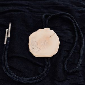 Vintage Alaska Inuit Scrimshaw Walrus Tusk Bolo Tie